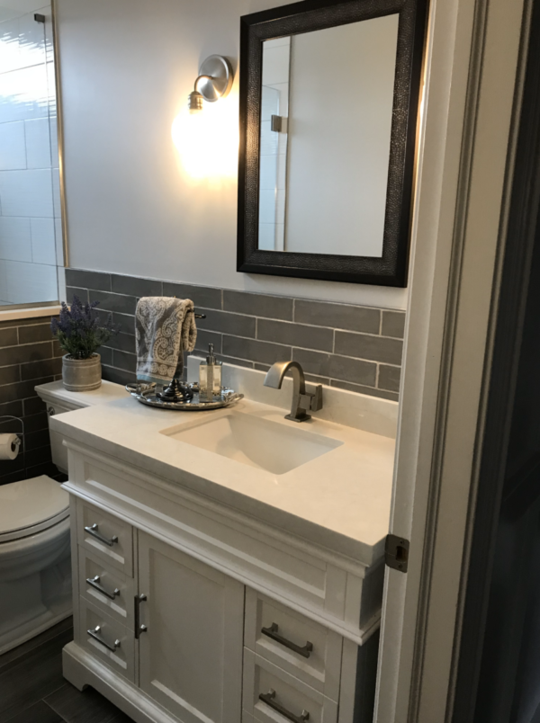 Transitional Bathroom with Farmhouse-inspired Vanity