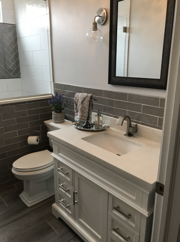 Transitional Bathroom with Farmhouse-inspired Vanity